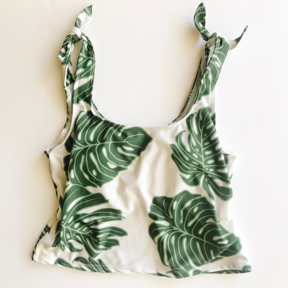 Kortni Jeane Other - Kortni Jeane tank tie top